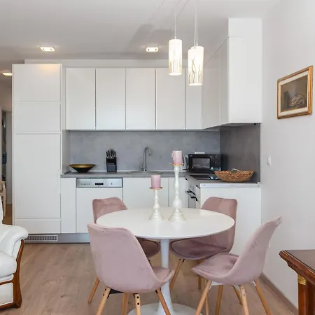 Apartment Adriatico - Sea View With Garage Makarska