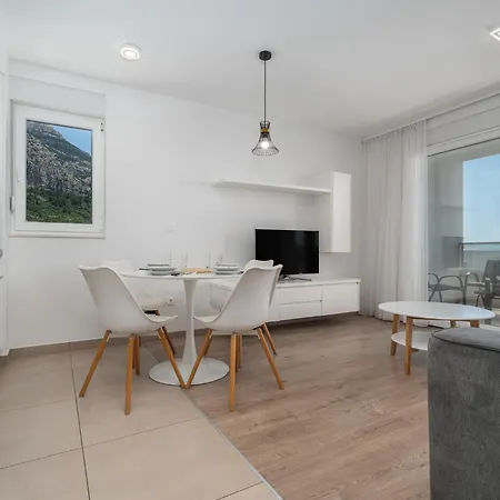 Adriatico - Sea View With Garage Апартаменты *