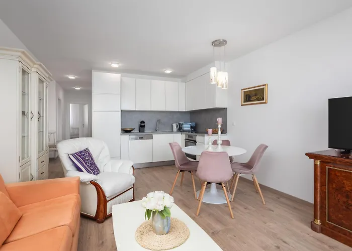 Adriatico - Sea View With Garage Апартаменты Макарска