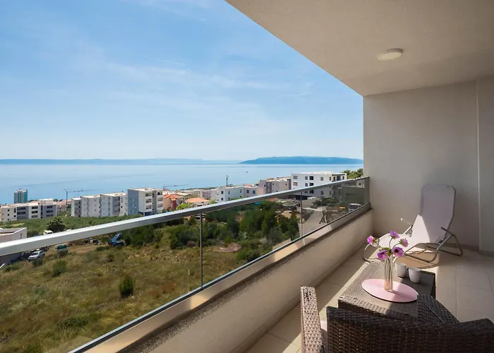 Adriatico - Sea View With Garage Апартаменты Макарска