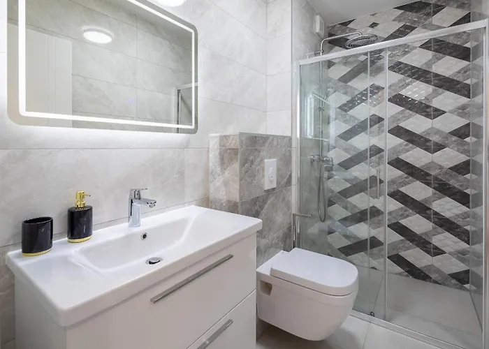 Adriatico - Sea View With Garage Апартаменты Макарска