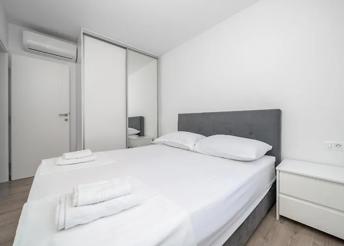 Adriatico - Sea View With Garage Makarska